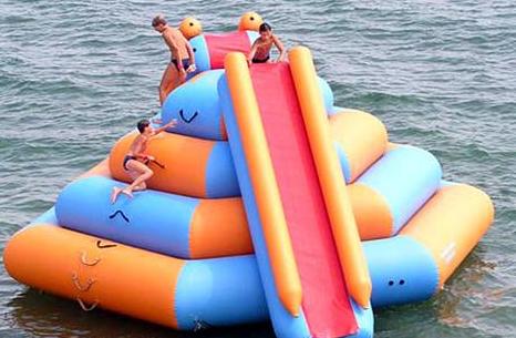 【供应2014畅销水上滑梯价格易欣运动会袋鼠