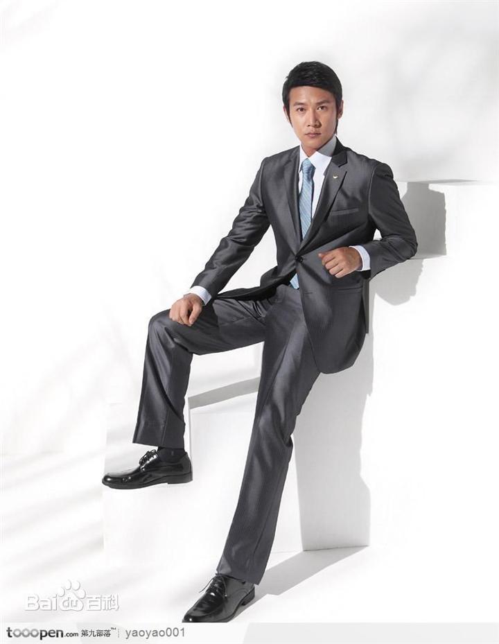 【供应陆毅出场费陆毅经纪人15899977191】